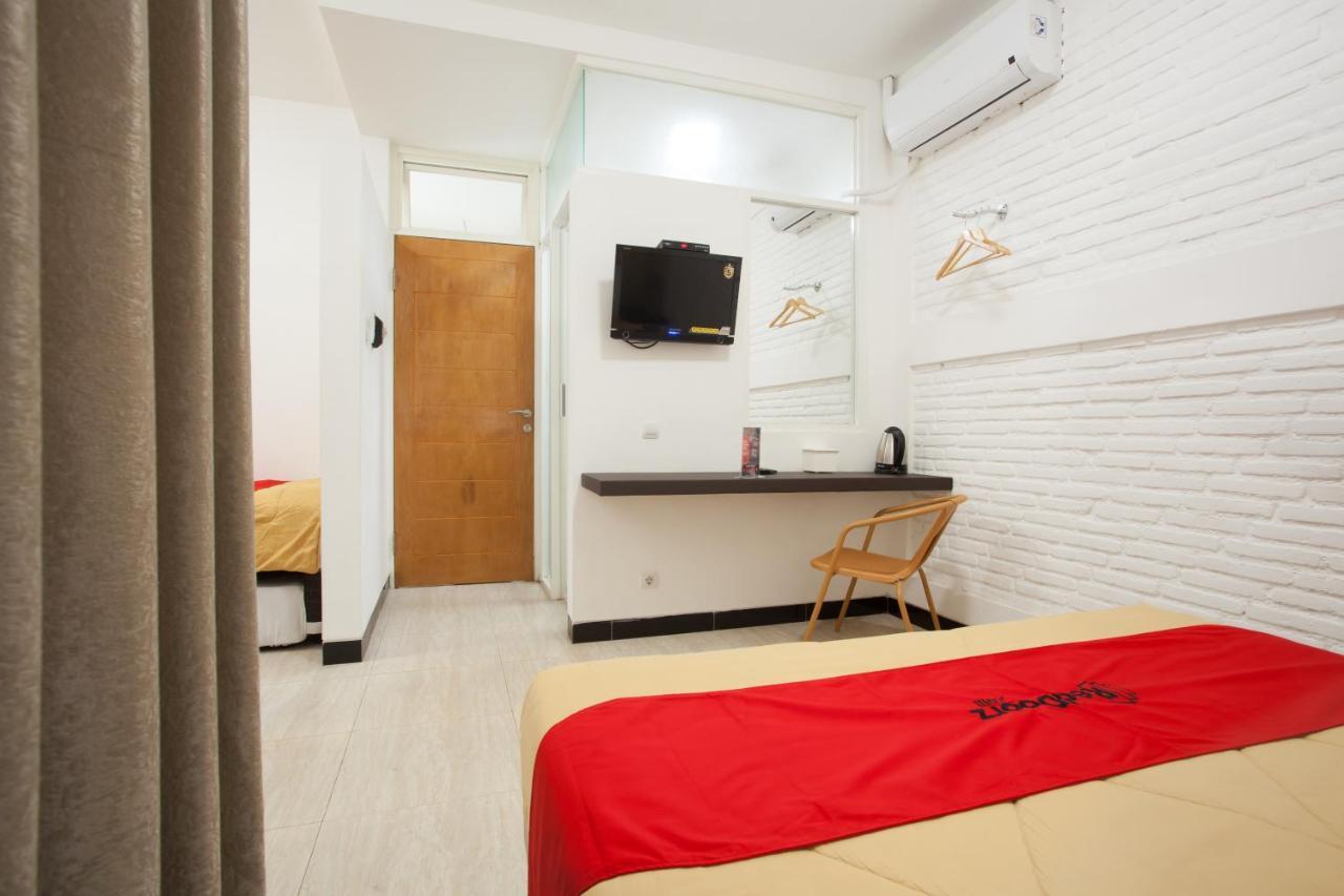 Reddoorz Near Museum Angkut Batu Hotel Batu  Kültér fotó