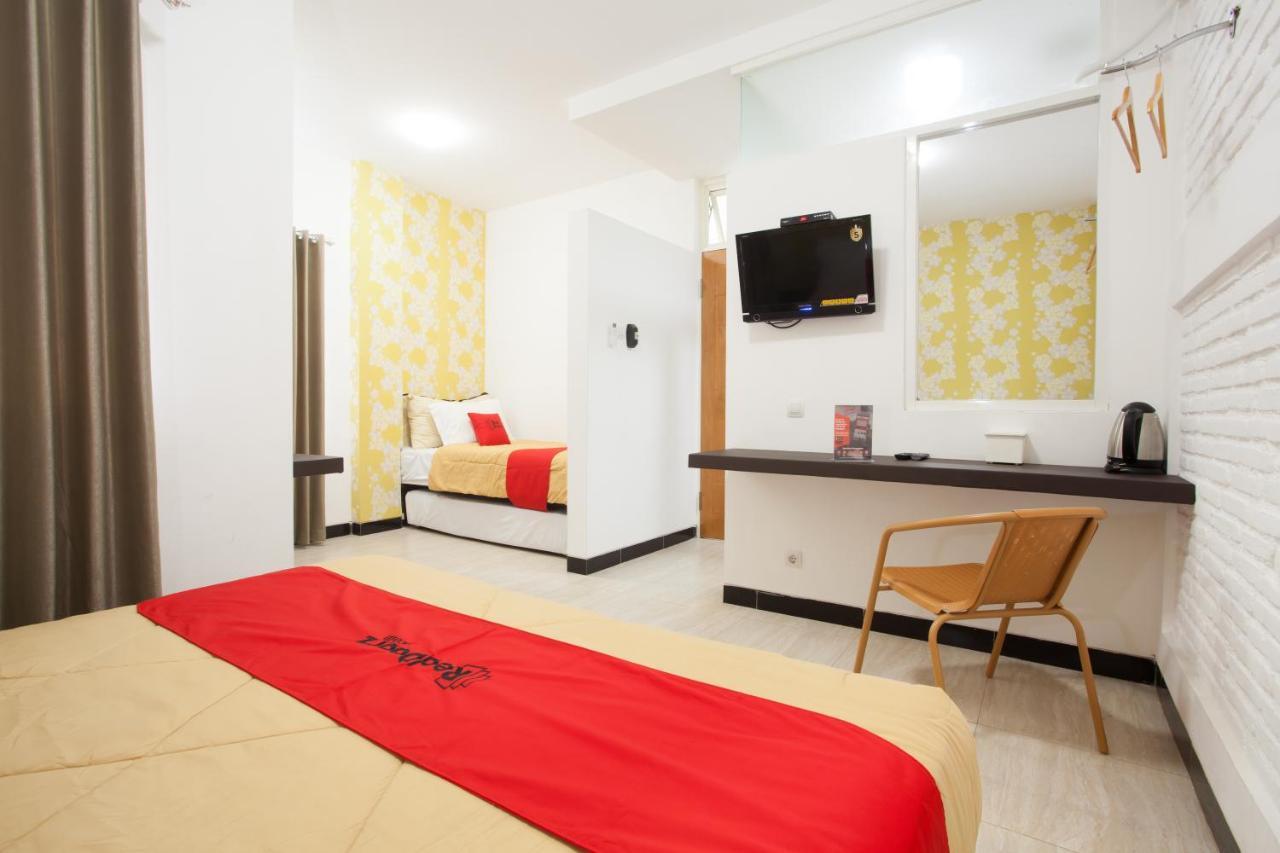 Reddoorz Near Museum Angkut Batu Hotel Batu  Kültér fotó