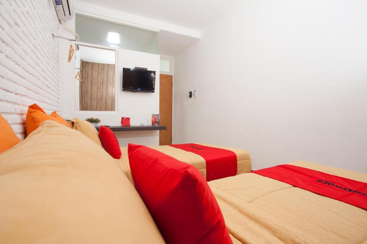 Reddoorz Near Museum Angkut Batu Hotel Batu  Kültér fotó