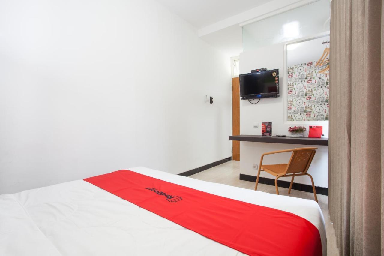 Reddoorz Near Museum Angkut Batu Hotel Batu  Kültér fotó